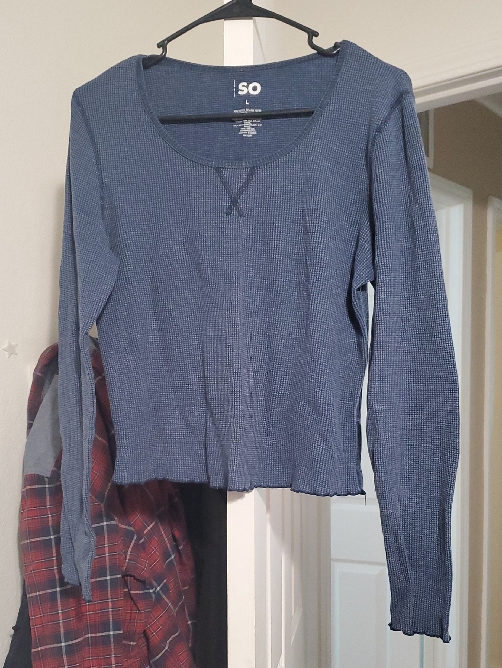 SO Women's Blue Long-Sleeve Waffle Knit Top